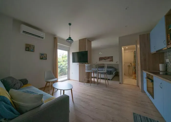 Modern Studio In Dafni Up To 3 Prs-4Min From Metro
