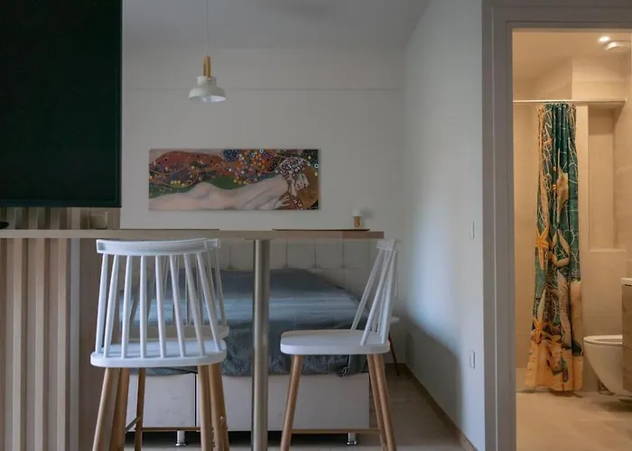 Modern Studio In Dafni Up To 3 Prs-4Min From Metro