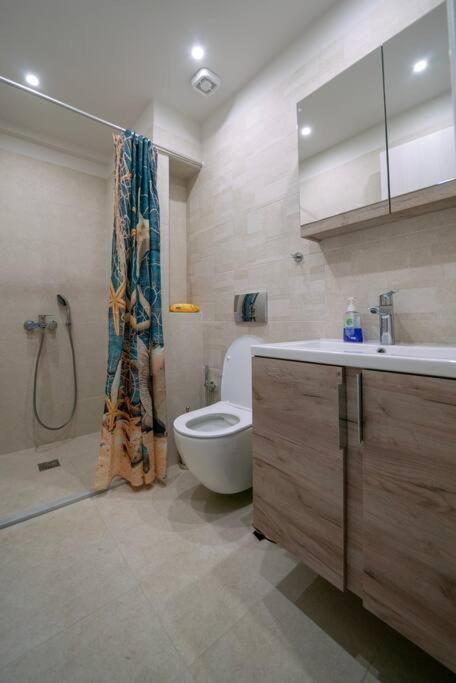 Modern In Dafni Up To 3 Prs-4min From Metro Apartment *