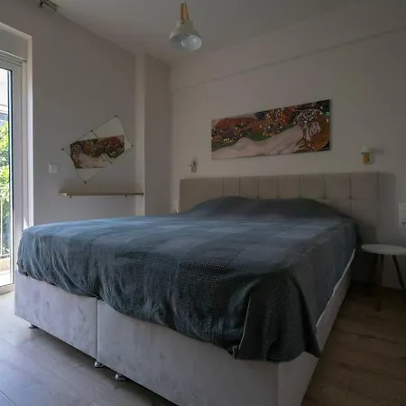 Modern Studio In Dafni Up To 3 Prs-4Min From Metro Athens Exterior photo