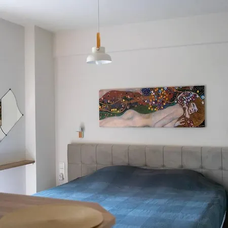 Modern Studio In Dafni Up To 3 Prs-4Min From Metro Athens Exterior photo