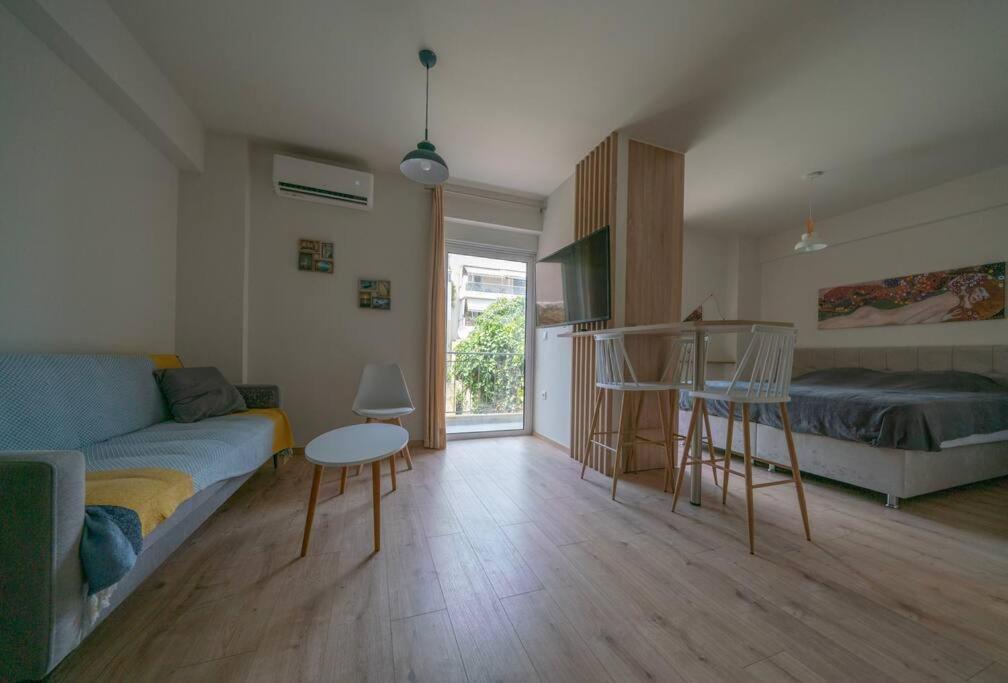 Modern In Dafni Up To 3 Prs-4min From Metro Apartment Athens